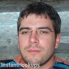 shorty profile on InstantHookups