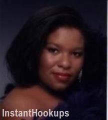 lusciouslover profile on InstantHookups