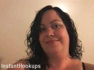 7qthb profile on InstantHookups