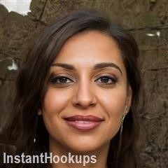 laura profile on InstantHookups