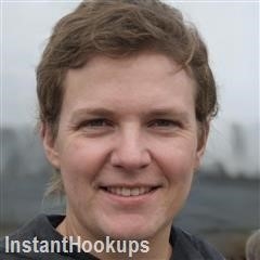 dgodi519 profile on InstantHookups