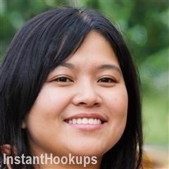 janina profile on InstantHookups