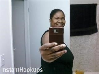 lovelyone76 profile on InstantHookups