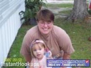 leighanne632 profile on InstantHookups
