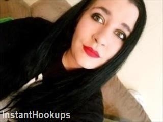 perfectlife23 profile on InstantHookups