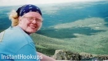 hikergirl profile on InstantHookups