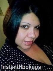 queenbee76 profile on InstantHookups