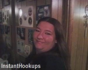 wvcountryc profile on InstantHookups