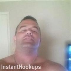 crisxxx6968 profile on InstantHookups