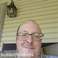 daniel33 profile on InstantHookups