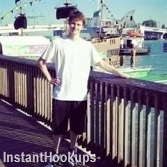 jrussell117 profile on InstantHookups