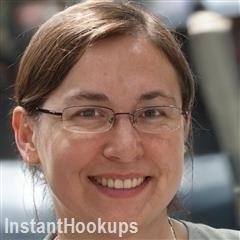 miknaol profile on InstantHookups