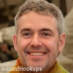 rosecris profile on InstantHookups