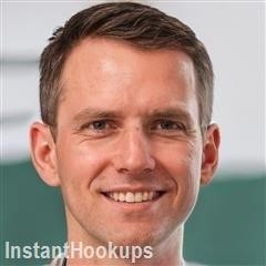 averyp profile on InstantHookups