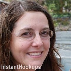 daniella profile on InstantHookups