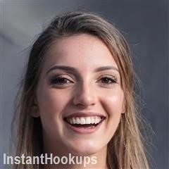 str8ripnu profile on InstantHookups