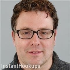 glen_turner profile on InstantHookups