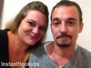 couplelookingforfun profile on InstantHookups