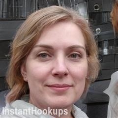minhualover profile on InstantHookups