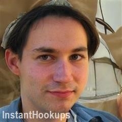 montrezs profile on InstantHookups