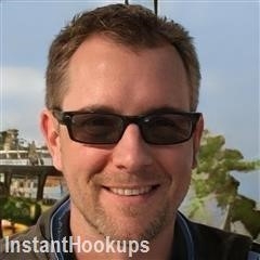 holtze profile on InstantHookups