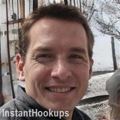 burshaun profile on InstantHookups